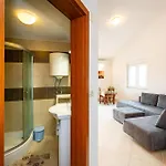 1 Bedroom Awesome In Apartment