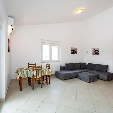 1 Bedroom Awesome In