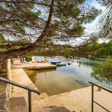 1 Bedroom Awesome In Appartamento