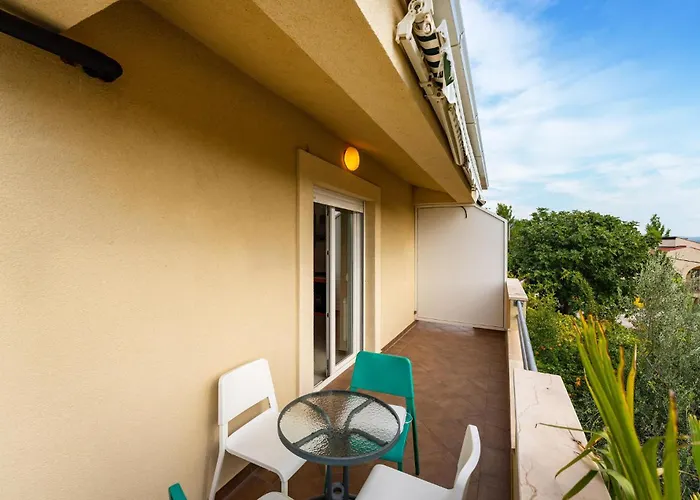 Apartmán 1 Bedroom Awesome In