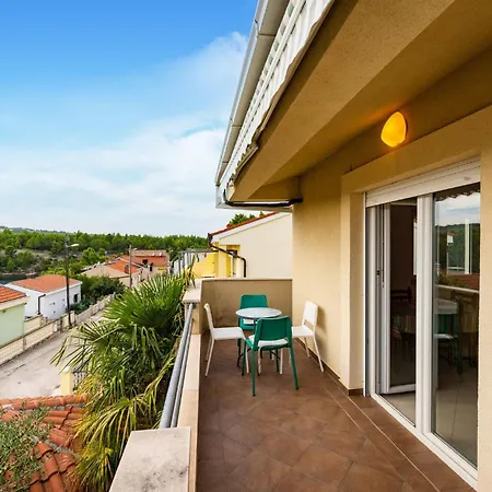 1 Bedroom Awesome In Kruševo