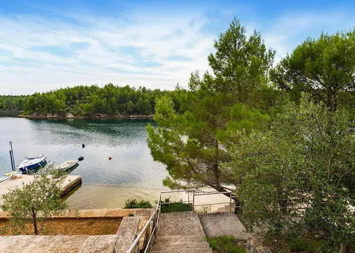 1 Bedroom Awesome In Апартаменты Krusevo (Zadar)