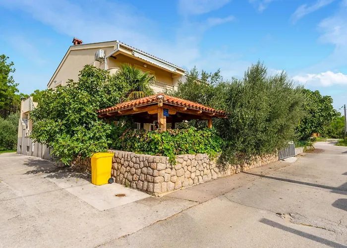 1 Bedroom Awesome In * Krusevo (Zadar)