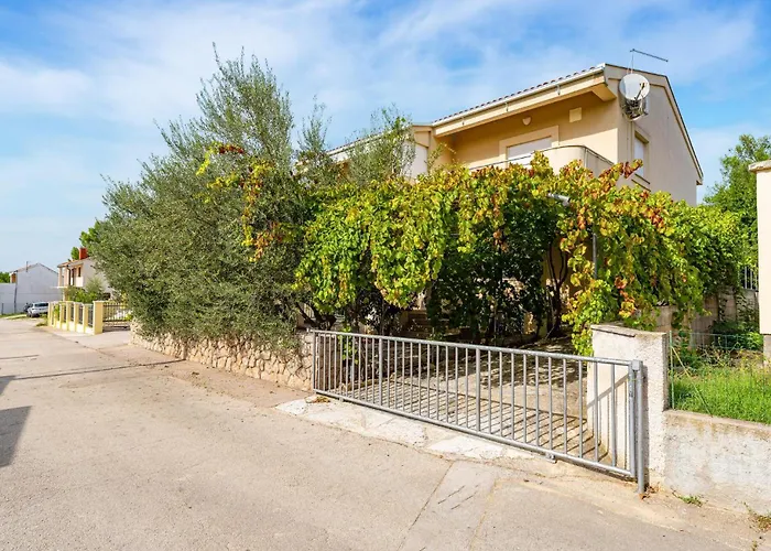 1 Bedroom Awesome In