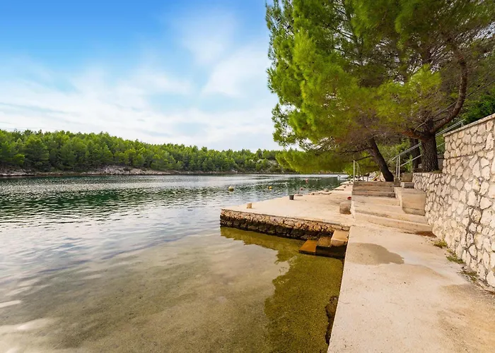 1 Bedroom Awesome In *